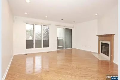 33 Elizabeth Terrace, Leonia, NJ 07605 - Photo 12