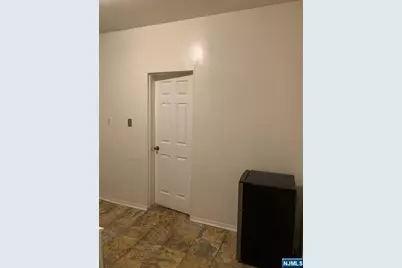 5616 Hudson Avenue 1D #1D, West New York, NJ 07093 - Photo 4