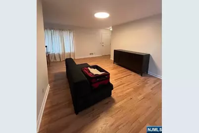 186 Cleenput Terrace, Paramus, NJ 07652 - Photo 6