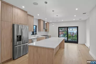 1157 Inwood, Fort Lee, NJ 07024 - Photo 6