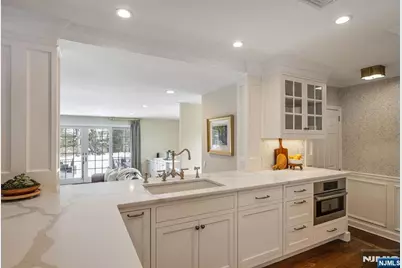 86 Carlton Avenue, Ho Ho Kus, NJ 07423 - Photo 8