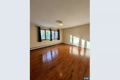 517 Fordham Place, Paramus, NJ 07652 - Photo 14