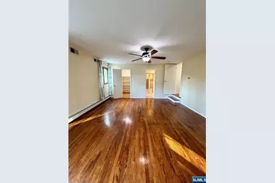 517 Fordham Place, Paramus, NJ 07652 - Photo 16