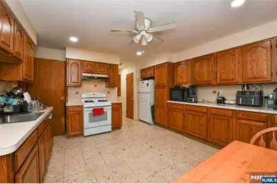 155 Lafayette Street, Newark, NJ 07105 - Photo 28