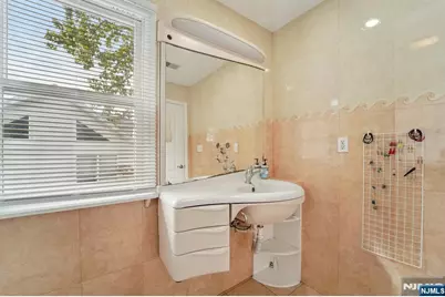 764 Jefferson Avenue C0764 #C0764, Cliffside Park, NJ 07010 - Photo 24