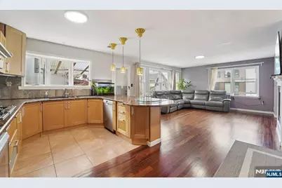764 Jefferson Avenue C0764 #C0764, Cliffside Park, NJ 07010 - Photo 8