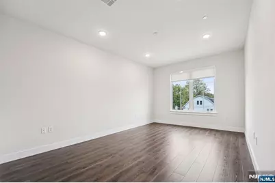41 W Prospect Street, Waldwick, NJ 07463 - Photo 10