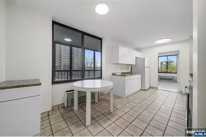 300 Winston Drive 109 #109, Cliffside Park, NJ 07010 - Photo 2