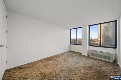 300 Winston Drive 109 #109, Cliffside Park, NJ 07010 - Photo 22