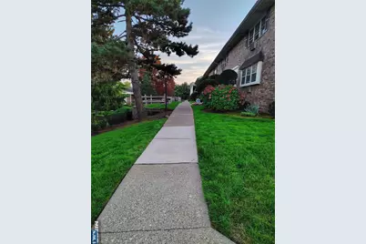 54 E Maple Street 54 #54, Teaneck Township, NJ 07666 - Photo 2