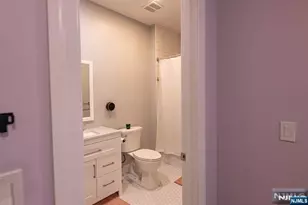 362 Harrison St, Paramus, NJ 07652 - Photo 30