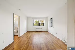 501 Linwood Dr 2H, Fort Lee, NJ 07024 - Photo 18