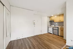 501 Linwood Dr 2H, Fort Lee, NJ 07024 - Photo 20