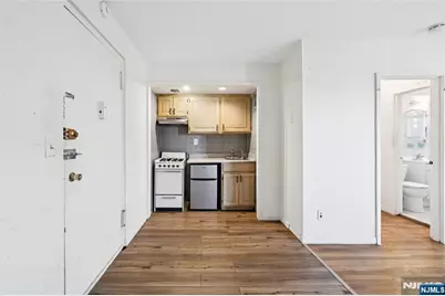 501 Linwood Drive 2H #2H, Fort Lee, NJ 07024 - Photo 6