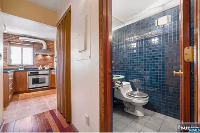 1055 River Road 905 #905, Edgewater, NJ 07020 - Photo 8