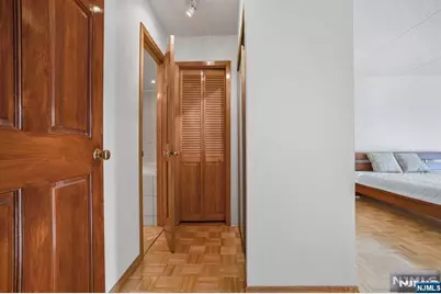 1055 River Road 905 #905, Edgewater, NJ 07020 - Photo 10