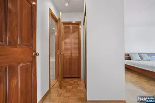 1055 River Road 905, Edgewater, NJ 07020 - Photo 10