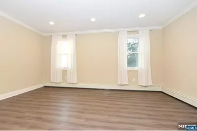 105 Parkway, Rochelle Park Township, NJ 07662 - Photo 18