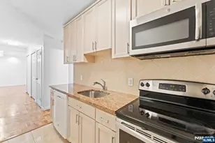 1450 Palisade Ave 4L, Fort Lee, NJ 07024 - Photo 10