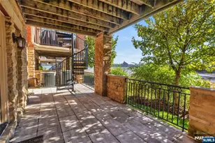 17 Moorings Ln, Edgewater, NJ 07020 - Photo 38