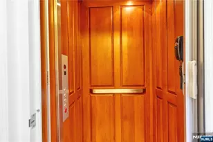 17 Moorings Ln, Edgewater, NJ 07020 - Photo 20