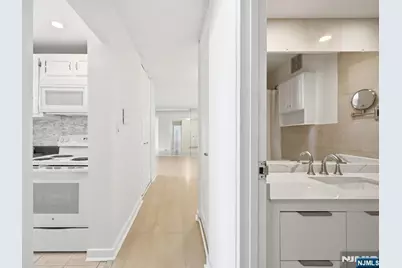 300 Winston Drive 807 #807, Cliffside Park, NJ 07010 - Photo 8
