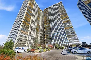 300 Winston Dr 807, Cliffside Park, NJ 07010 - Photo 16