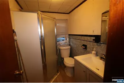 233-235 Adams Street, Newark, NJ 07105 - Photo 16