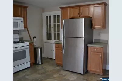 192 W Midland Avenue 1 #1, Paramus, NJ 07652 - Photo 8