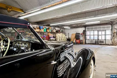 307 Paterson Avenue, East Rutherford, NJ 07073 - Photo 18