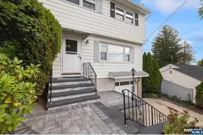 315 Longworth Avenue, Hasbrouck Heights, NJ 07604 - Photo 2