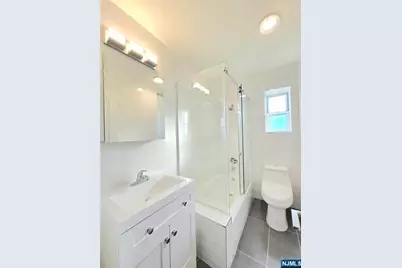 2195 North Road 4C #4C, Fort Lee, NJ 07024 - Photo 6