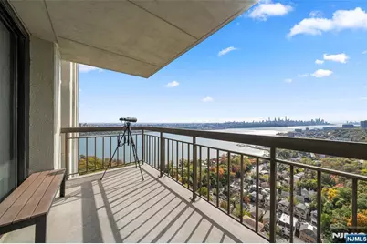 200 Old Palisade Road 25D #25D, Fort Lee, NJ 07024 - Photo 2
