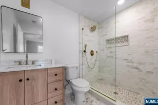 165 Jerome Pl, Bloomfield, NJ 07003 - Photo 20