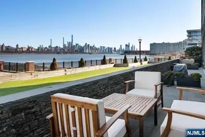 9 Somerset Lane 118 #118, Edgewater, NJ 07020 - Photo 1