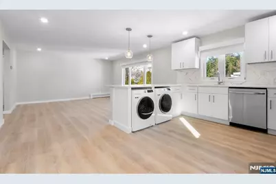 539 Undercliff Avenue 4 #4, Edgewater, NJ 07020 - Photo 8