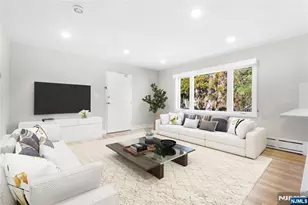 539 Undercliff Ave 4, Edgewater, NJ 07020 - Photo 1