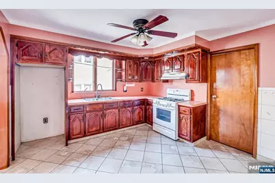 5 Norwood Avenue, Irvington, NJ 07111 - Photo 4