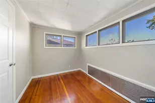 539 Hillside St, Ridgefield, NJ 07657 - Photo 8