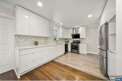 539 Hillside Street, Ridgefield, NJ 07657 - Photo 10
