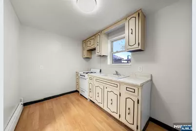 539 Hillside Street, Ridgefield, NJ 07657 - Photo 24