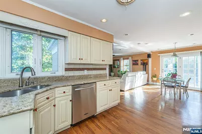 11 Mountain Way, West Orange Township, NJ 07052 - Photo 10