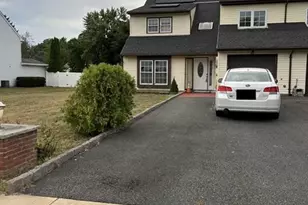 11 Crefeld Ct, Lincoln Park, NJ 07035 - Photo 2