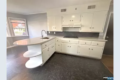 130 Arlington Avenue 1 #1, Hawthorne, NJ 07506 - Photo 8