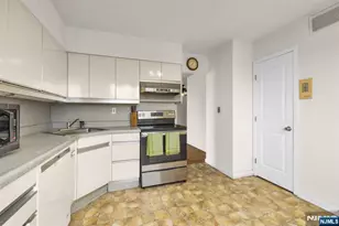 160 Overlook Ave 7A, Hackensack, NJ 07601 - Photo 36
