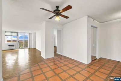 160 Overlook Avenue 7A #7A, Hackensack, NJ 07601 - Photo 24