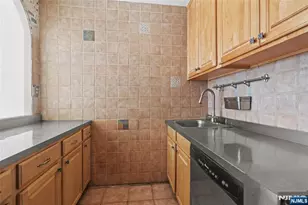 7004 Kennedy Blvd 31G, Guttenberg, NJ 07093 - Photo 2