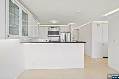 7004 Boulevard East 26D #26D, Guttenberg, NJ 07093 - Photo 6