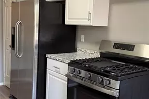 324 Sharon Ct 324, Woodbridge Township, NJ 07095 - Photo 2