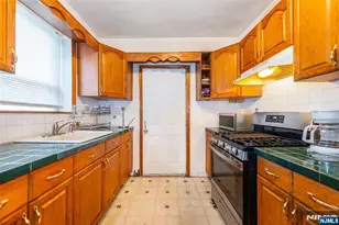 448-450 31st St, Paterson, NJ 07504 - Photo 8